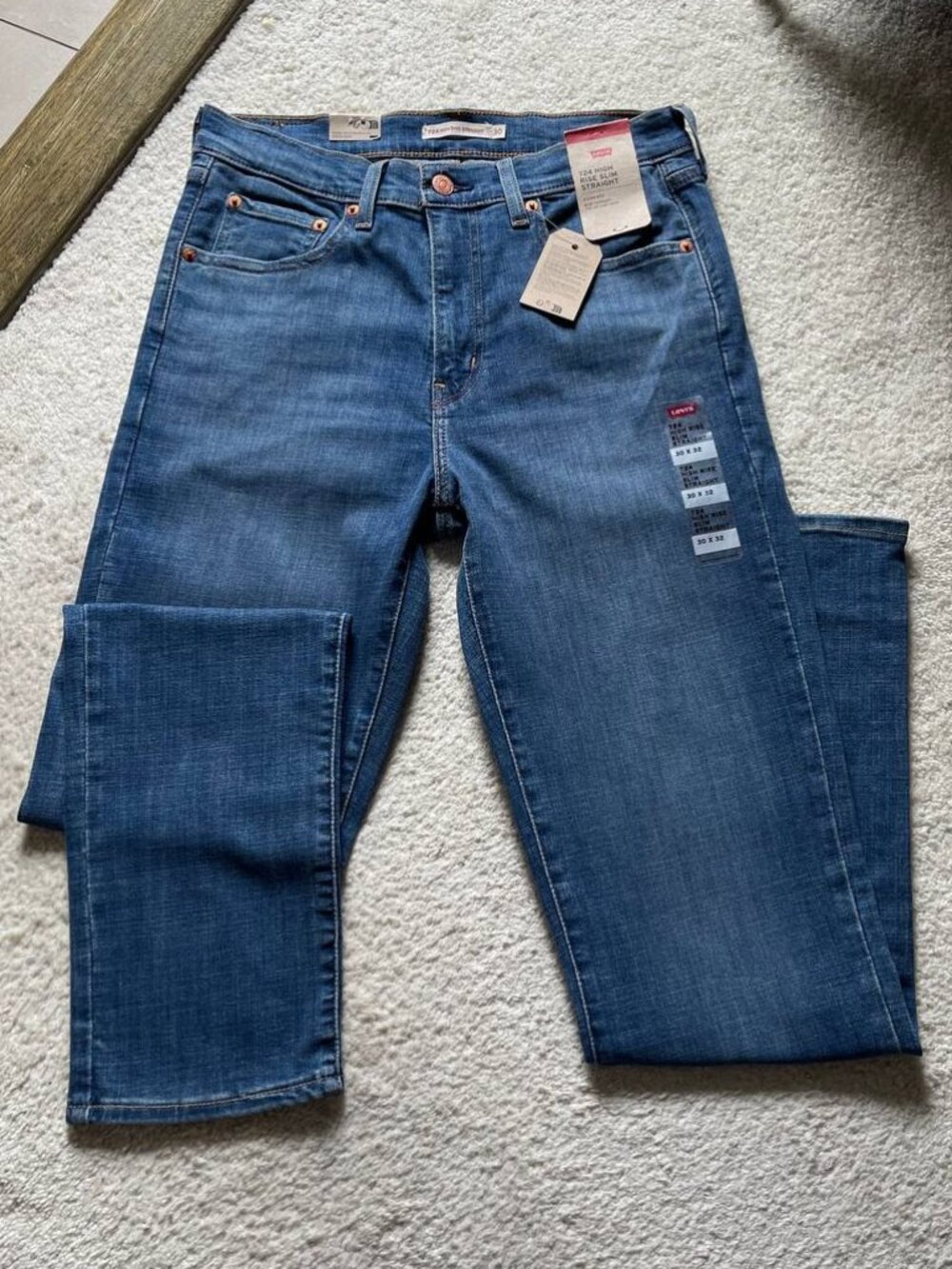 NWT Levi’s 724 High Rise Slim Straight Women’s Jeans Size 30/32